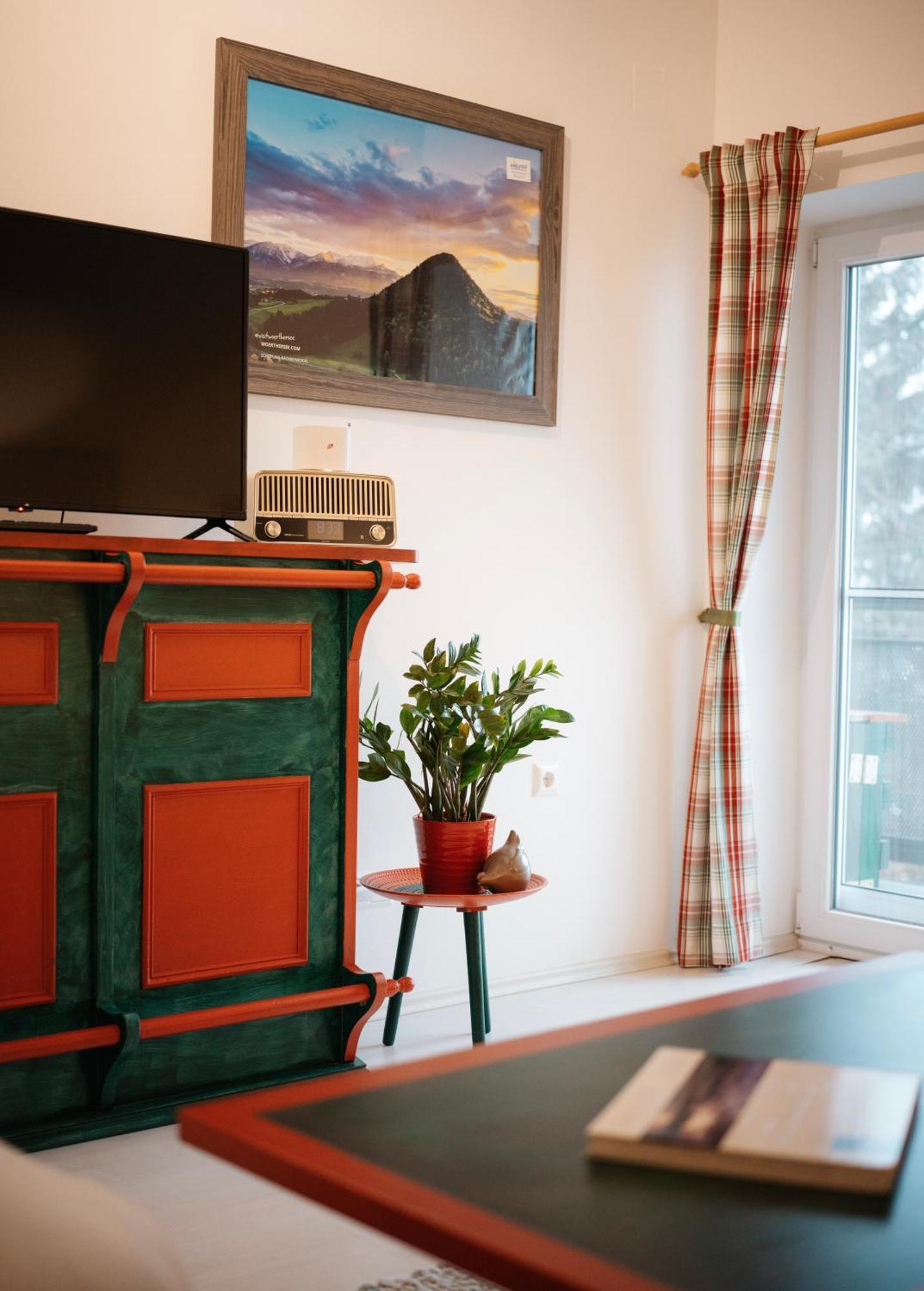 Schwalbennest Velden Apartment Velden am Worthersee Bagian luar foto