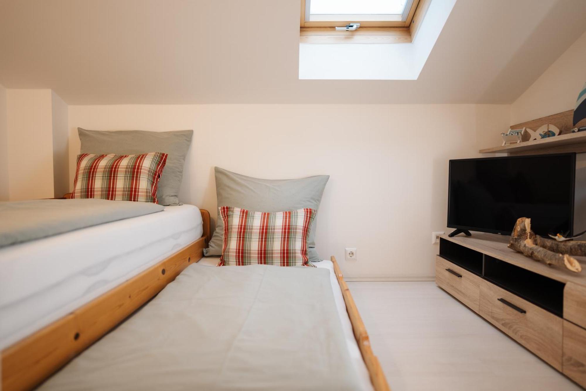 Schwalbennest Velden Apartment Velden am Worthersee Bagian luar foto